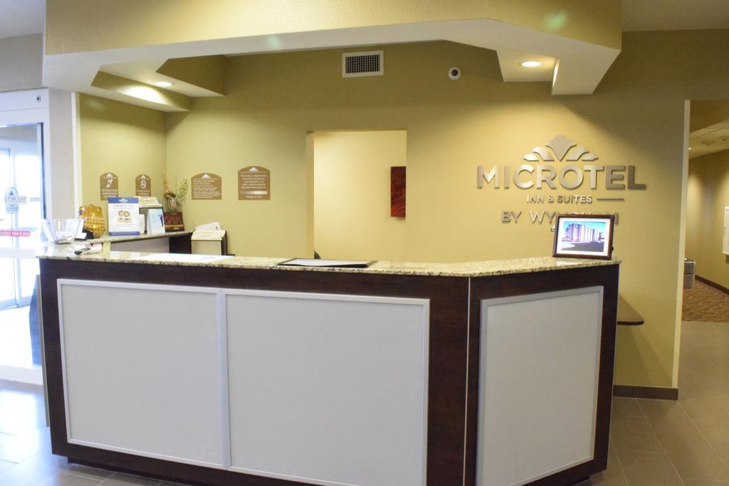 Microtel Inn And Suites Pecos Esterno foto