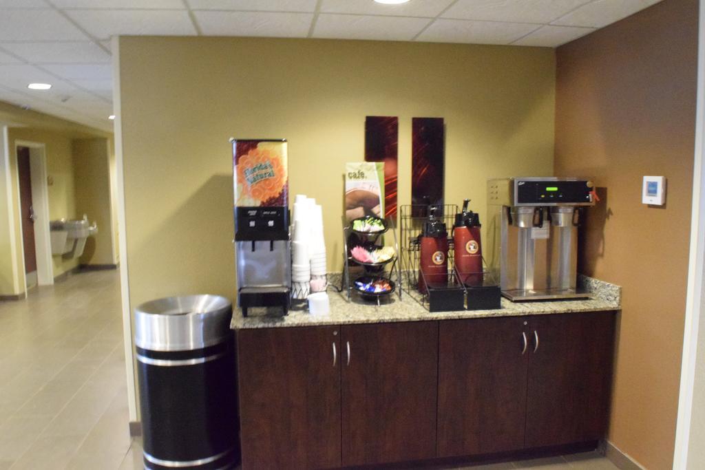 Microtel Inn And Suites Pecos Esterno foto