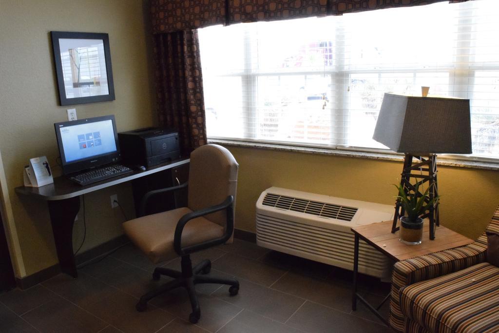 Microtel Inn And Suites Pecos Esterno foto